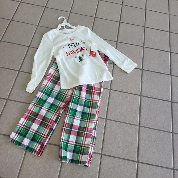 NWT Girl Medium (8) Christmas Pajamas Jammies For Your Families Feliz Navidad - Picture 1 of 9